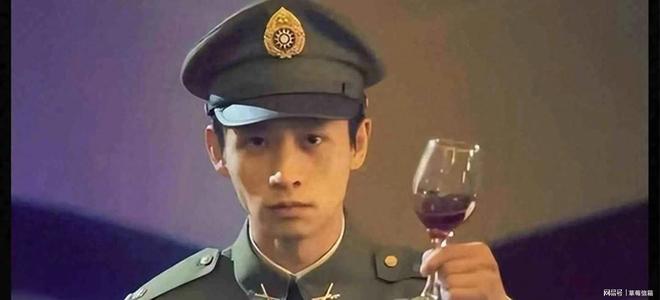 代人凝视：台湾来的亲人说我爸又活了一次冰球突破豪华版一支钢笔、一封家书、五(图2)